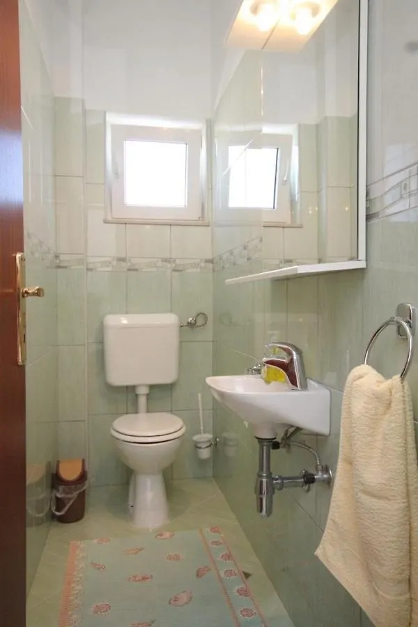 Apartment Preko 8384C