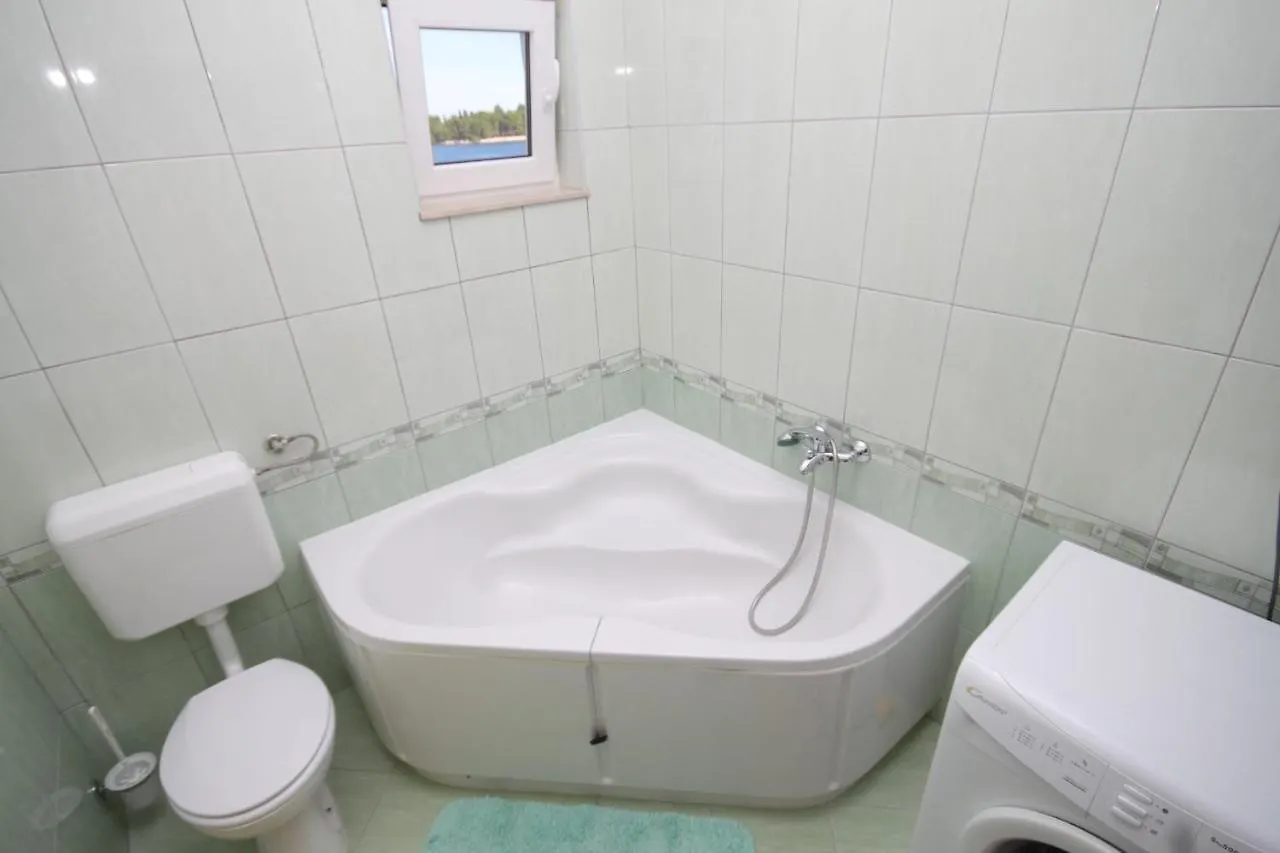 Apartment Preko 8384C