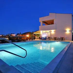 Apartament Dalmacija, Preko